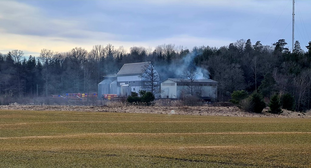 Stärkelsefabriken brinner – Petterssons gör Sverige lagom!